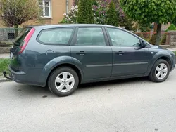 Fioletowy Używany 2005 Ford Focus Sedan/Limuzyna | 11 900 zł (Uczciwa cena)