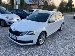 Biały Używany 2018 Skoda Octavia Kombi | 40 900 zł (Uczciwa cena)