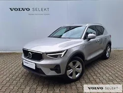 Srebrny Używany 2024 Volvo XC40 SUV | 149 900 zł (Dobra cena)