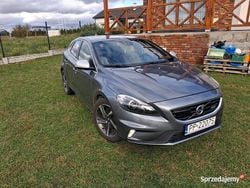 Szary Używany 2015 Volvo V40 Kombi | 42 200 zł (Uczciwa cena)