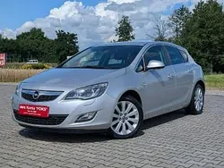 Srebrny (metalik) Używany 2012 Opel Astra Hatchback | 27 900 zł (Dobra cena)