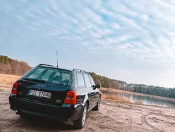 Granatowy Używany 1999 Audi A4 Kombi | 15 900 zł (Drogi)