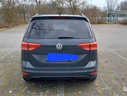 Grafitowy Używany 2017 VW Touran Minivan | 57 900 zł (Uczciwa cena)
