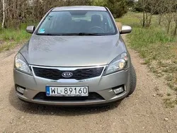 Srebrny Używany 2009 Kia Ceed Hatchback | 11 200 zł (Dobra cena)