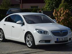 Biały Używany 2009 Opel Insignia Hatchback | 23 900 zł (Dość drogi)