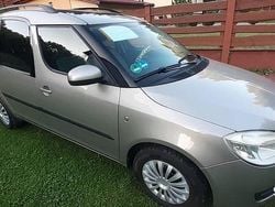 Beżowy Używany 2009 Skoda Roomster Hatchback | 8300 zł (Uczciwa cena)