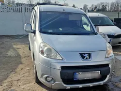 Używany 2009 Peugeot Partner Minivan | 10 900 zł (Super Cena)