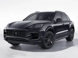 Chromite black metallic Nowe 2024 Porsche Cayenne GTS SUV | 799 192 zł