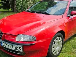 Czerwony Używany 2001 Alfa Romeo 147 Hatchback | 2500 zł (Dobra cena)