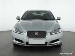 Srebrny Używany 2014 Jaguar XF Sedan/Limuzyna | 51 999 zł (Uczciwa cena)