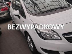 Biały Używany 2014 Opel Meriva Minivan | 22 700 zł (Uczciwa cena)