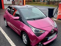 Fioletowy Używany 2018 Toyota Aygo X-cite Hatchback | 44 900 zł (Uczciwa cena)