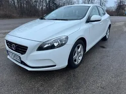 Biały Używany 2016 Volvo V40 Kombi | 39 900 zł (Uczciwa cena)