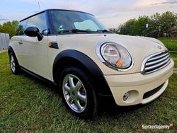 Biały Używany 2010 Mini Cooper Hatchback | 17 000 zł (Dobra cena)