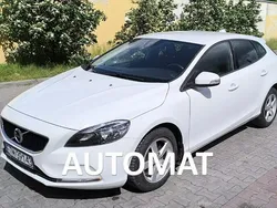 Biały (metalik) Używany 2016 Volvo V40 Kombi | 46 900 zł (Uczciwa cena)