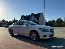 Biały Używany 2015 Mercedes CLA200 Sedan/Limuzyna | 54 900 zł