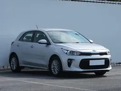 Srebrny Używany 2017 Kia Rio Hatchback | 38 999 zł (Uczciwa cena)