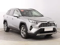 Szary Używany 2019 Toyota RAV4 SUV | 99 999 zł (Uczciwa cena)