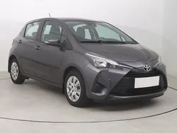 Szary Używany 2019 Toyota Yaris Hatchback | 51 499 zł (Uczciwa cena)