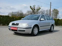 Srebrny Używany 2010 Skoda Octavia Kombi | 6900 zł (Dobra cena)