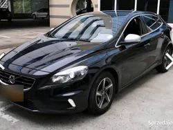 Czarny Używany 2015 Volvo V40 R-Design Kombi | 32 900 zł (Dobra cena)