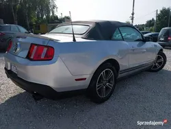 Srebrny (metalik) Używany 2012 Ford Mustang Kabriolet | 41 600 zł