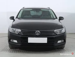 Czarny Używany 2016 VW Passat Kombi | 43 999 zł (Uczciwa cena)