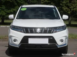 Biały Używany 2023 Suzuki Vitara SUV | 81 999 zł (Uczciwa cena)