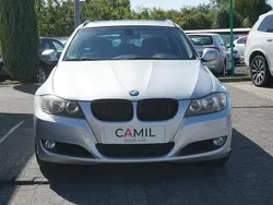 Srebrny (metalik) Używany 2012 BMW 318 Kombi | 31 900 zł