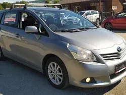 Srebrny Używany 2009 Toyota Verso Luna Minivan | 26 900 zł (Uczciwa cena)