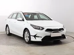 Biały Używany 2021 Kia Ceed 2 Kombi | 61 999 zł (Dobra cena)