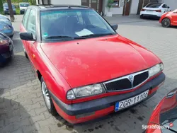 Czerwony Używany 1996 Lancia Delta Hatchback | 10 900 zł
