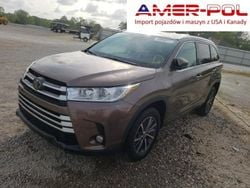 Brązowy Używany 2019 Toyota Highlander SUV | 95 000 zł