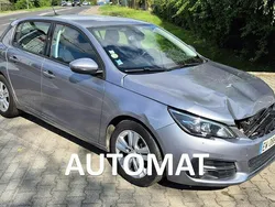 Srebrny (metalik, perła) Używany 2018 Peugeot 308 Hatchback | 22 999 zł