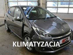 Szary Używany 2018 Peugeot 208 Hatchback | 10 200 zł