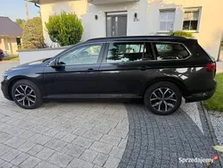 Grafitowy Używany 2023 VW Passat Kombi | 72 900 zł