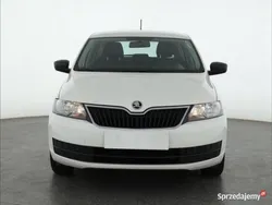 Biały Używany 2014 Skoda Rapid Hatchback | 22 499 zł (Uczciwa cena)