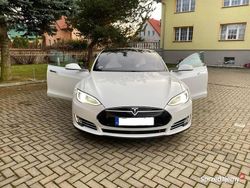 Biały Używany 2015 Tesla Model S Sedan/Limuzyna | 81 000 zł