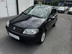 Czarny Używany 2004 Fiat Punto Hatchback | 7500 zł