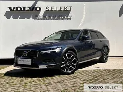 Niebieski Używany 2023 Volvo V90 CC Kombi | 249 900 zł
