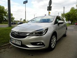 Srebrny Używany 2017 Opel Astra Hatchback | 33 900 zł (Uczciwa cena)