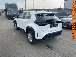 Biały (metalik) Używany 2023 Toyota Yaris Cross SUV | 59 900 zł
