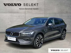 Szary Używany 2024 Volvo V60 CC Kombi | 204 900 zł (Uczciwa cena)