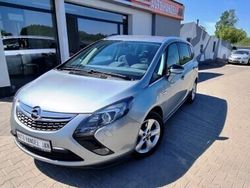 Inny kolor Używany 2014 Opel Zafira Minivan | 38 900 zł (Dość drogi)