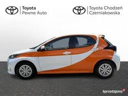 Biały Używany 2022 Toyota Yaris Hybrid Comfort Hatchback | 74 900 zł (Uczciwa cena)