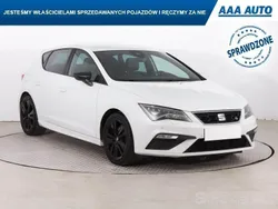 Biały Używany 2017 Seat Leon | 49 999 zł (Uczciwa cena)