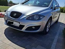 Srebrny Używany 2011 Seat Leon Hatchback | 17 800 zł