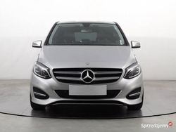Szary Używany 2016 Mercedes B180 Minivan | 41 999 zł (Dobra cena)
