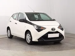 Biały Używany 2018 Toyota Aygo Hatchback | 34 499 zł (Uczciwa cena)