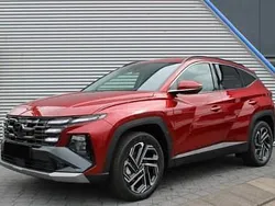 Czerwony Nowe 2025 Hyundai Tucson SUV | 168 980 zł (Dość drogi)